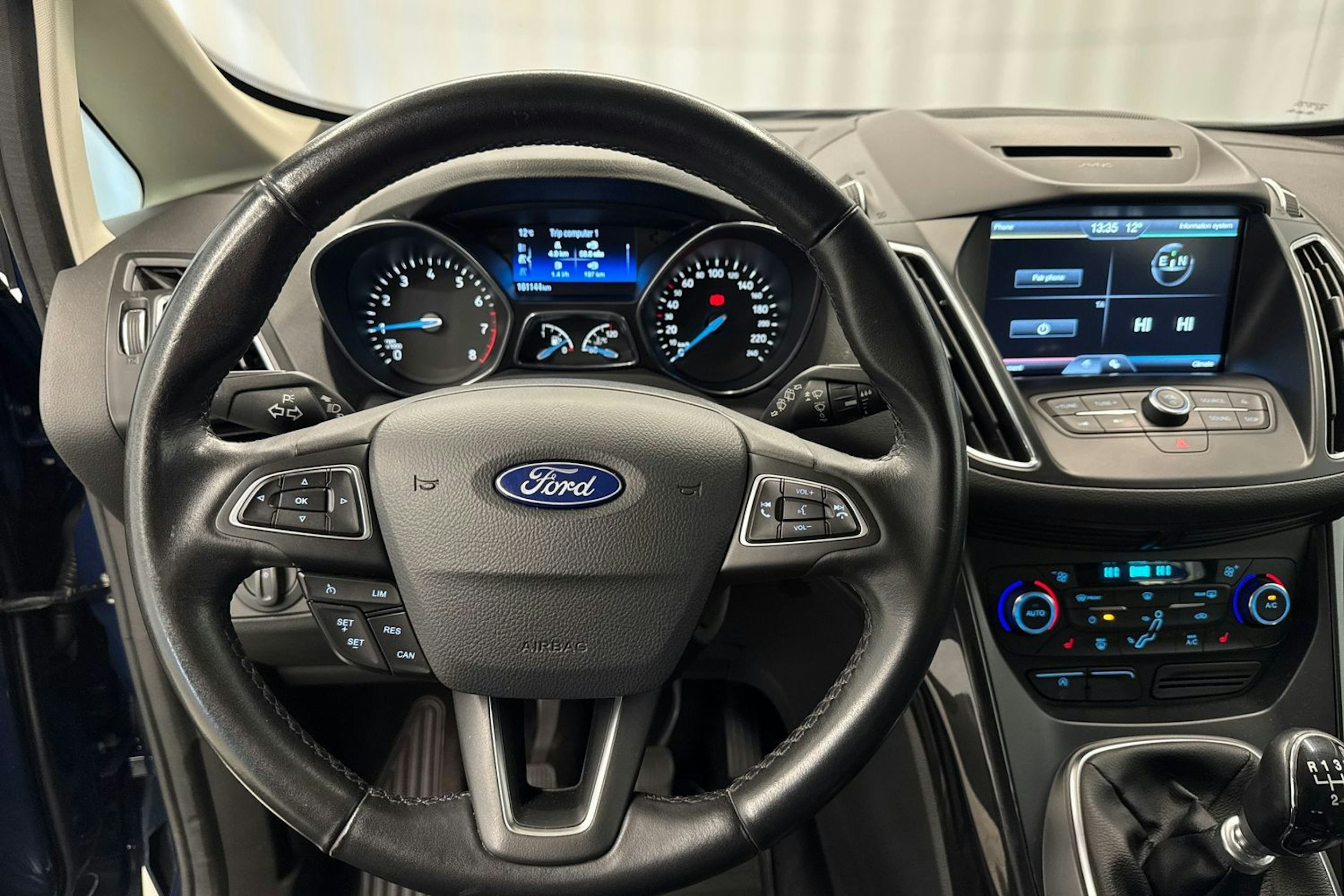 sininen Ford C-Max 2015 kuva 11.
