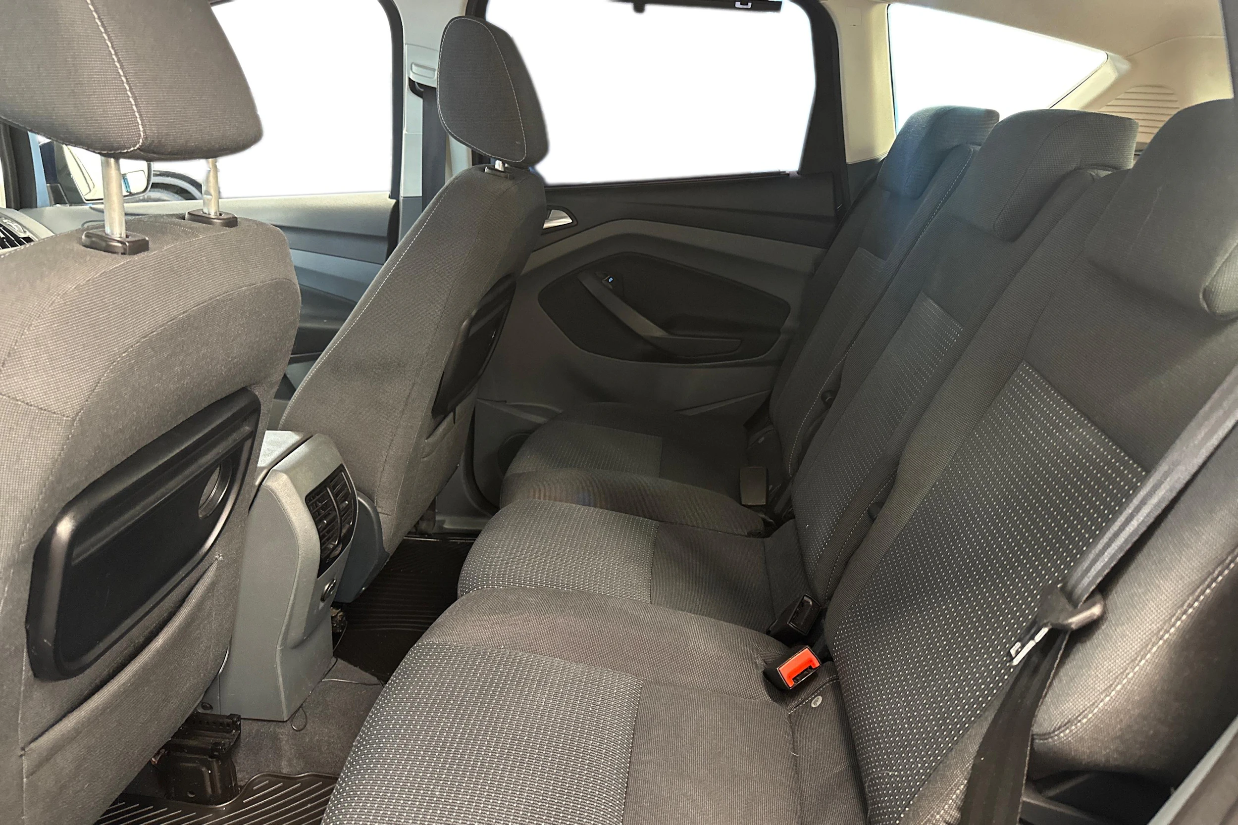 Sininen Ford C-Max 2015 kuva 8.