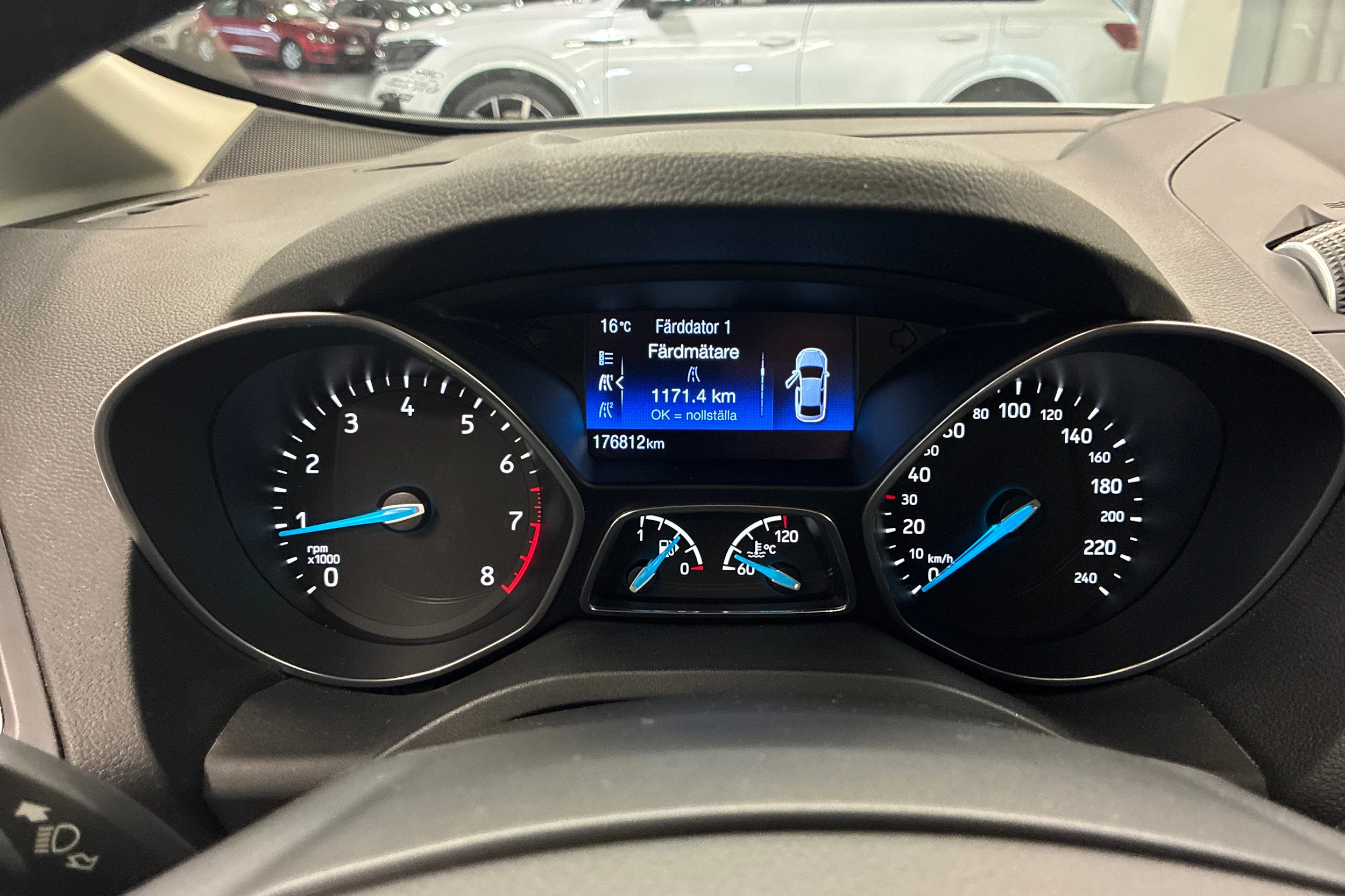 valkoinen Ford C-Max 2016 kuva 15.