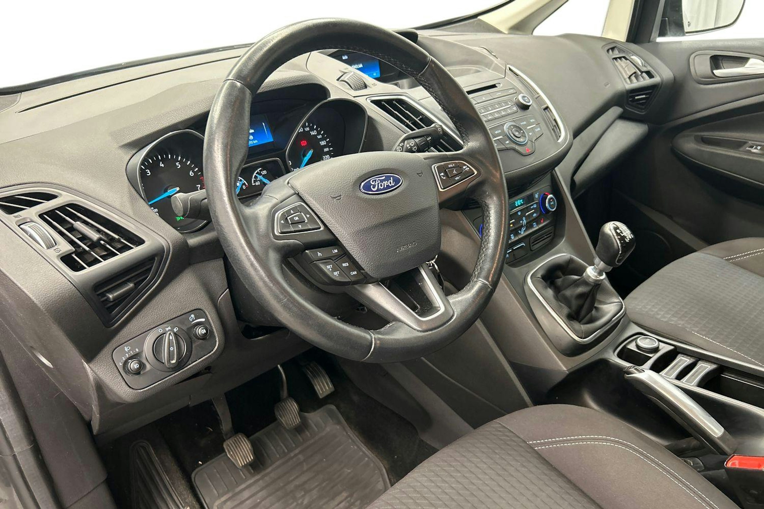 harmaa Ford C-Max 2017 kuva 6.