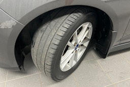 harmaa Ford C-Max 2017 kuva 10.