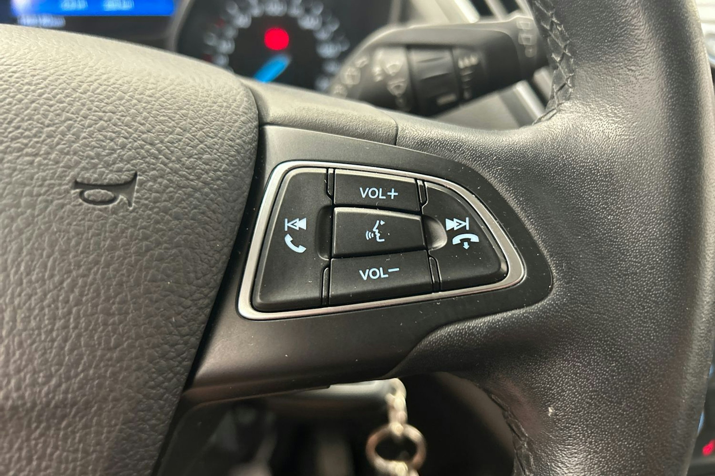 harmaa Ford C-Max 2017 kuva 17.