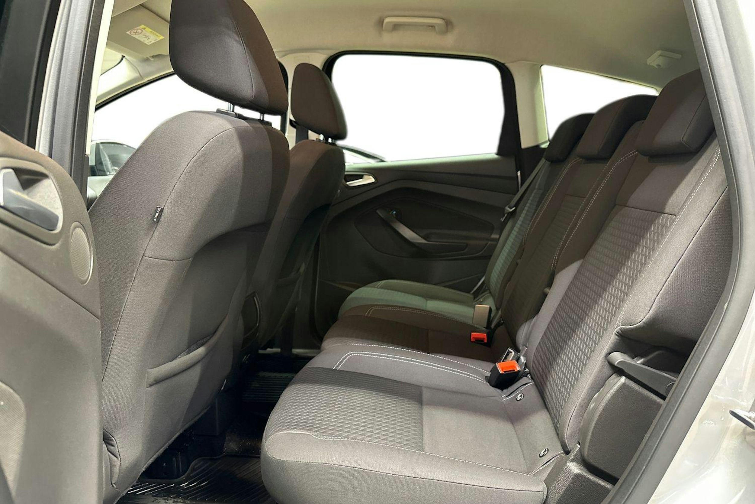 harmaa Ford C-Max 2017 kuva 10.