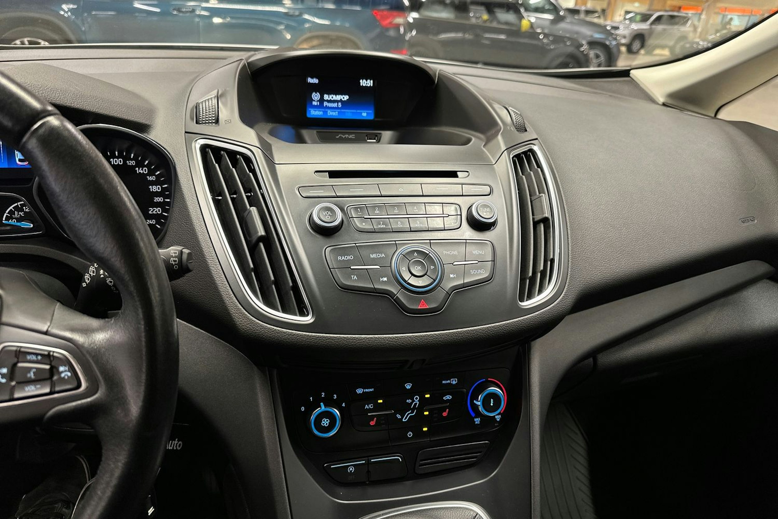 harmaa Ford C-Max 2017 kuva 20.