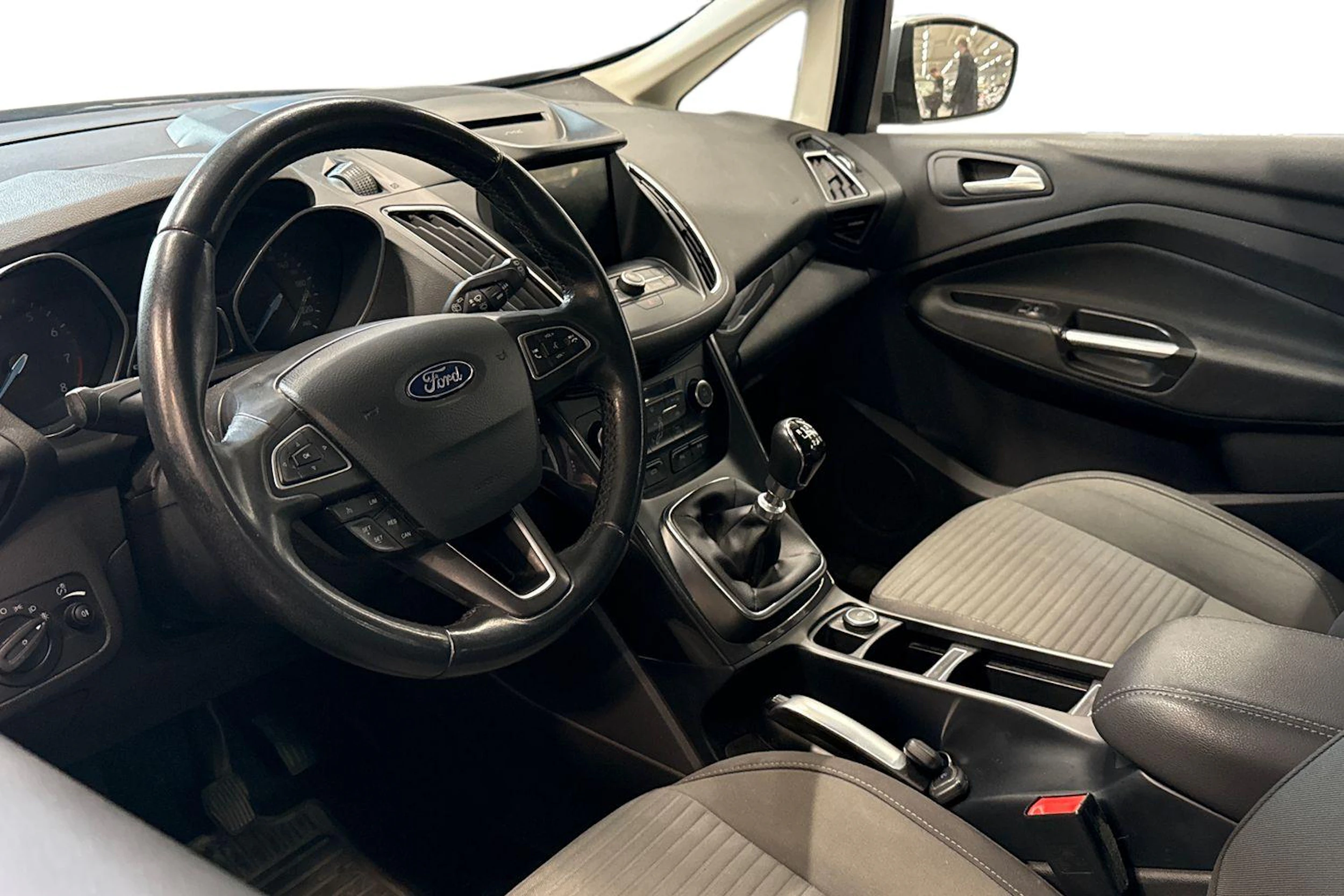 harmaa Ford C-Max 2017 kuva 3.