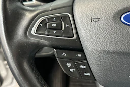 harmaa Ford C-Max 2017 kuva 17.