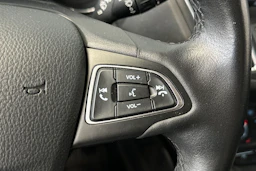 harmaa Ford C-Max 2017 kuva 18.