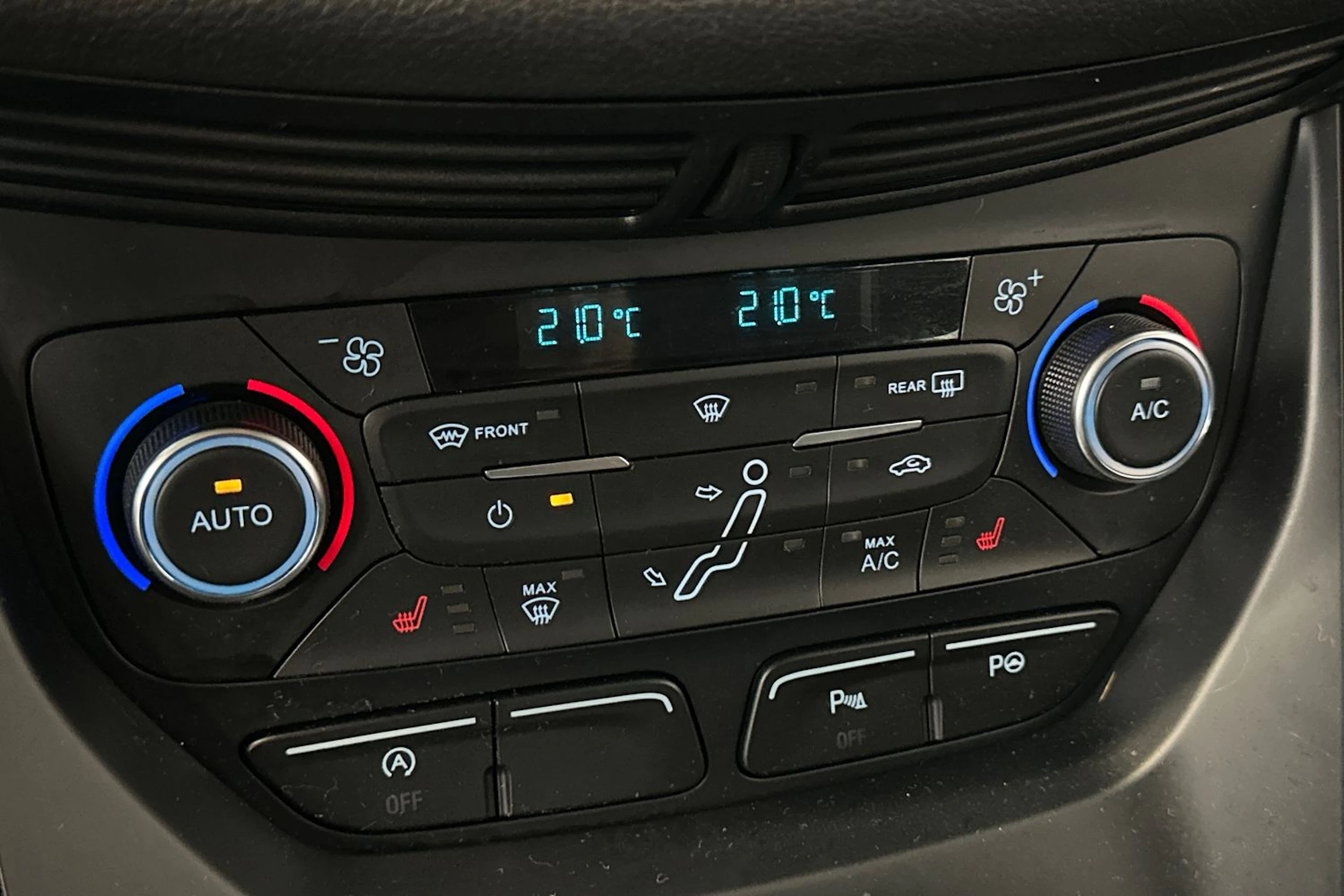 harmaa Ford C-Max 2017 kuva 21.