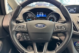 Valkoinen Ford C-Max 2017 kuva 14.