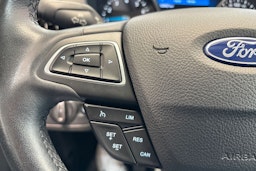 Valkoinen Ford C-Max 2017 kuva 15.