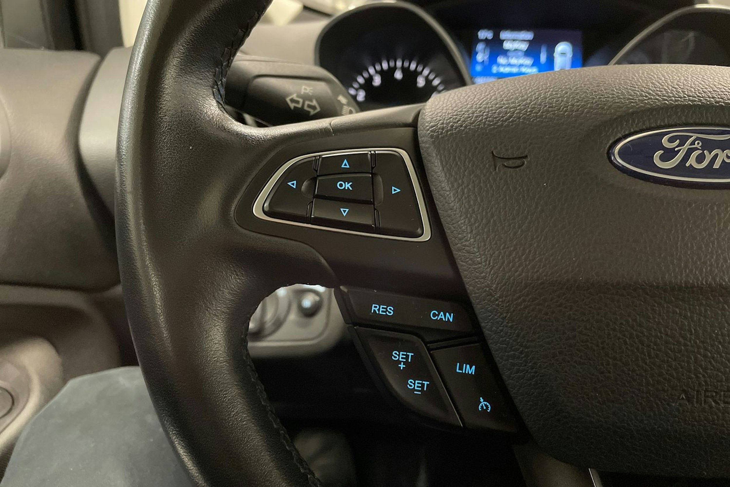 valkoinen Ford C-Max 2018 kuva 19.
