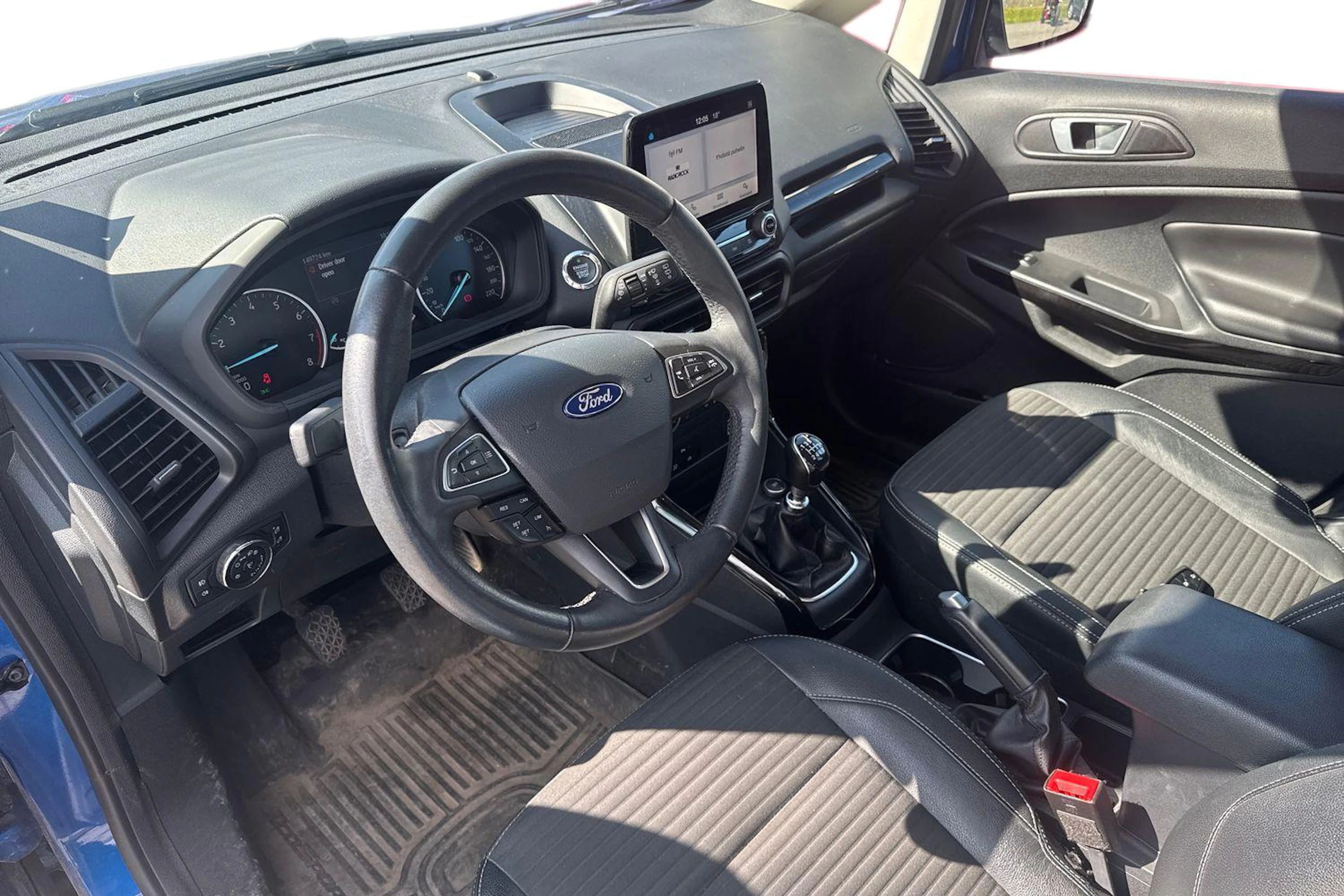 Sininen Ford Ecosport 2018 kuva 3.