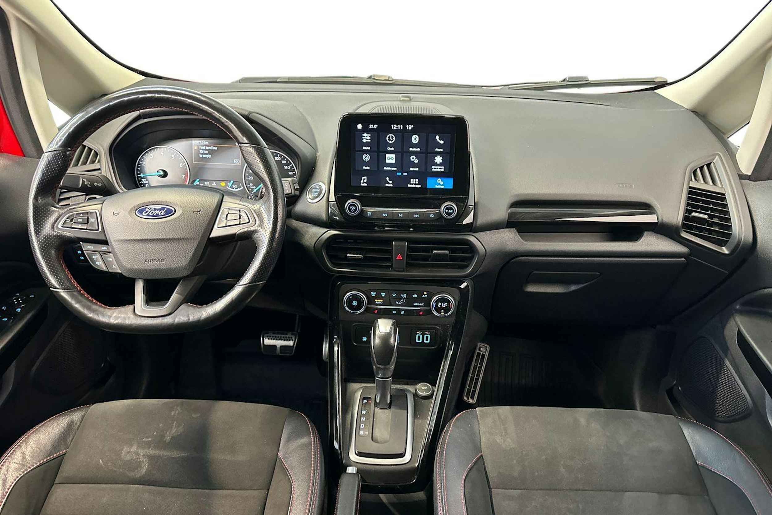 Punainen Ford Ecosport 2019 kuva 10.