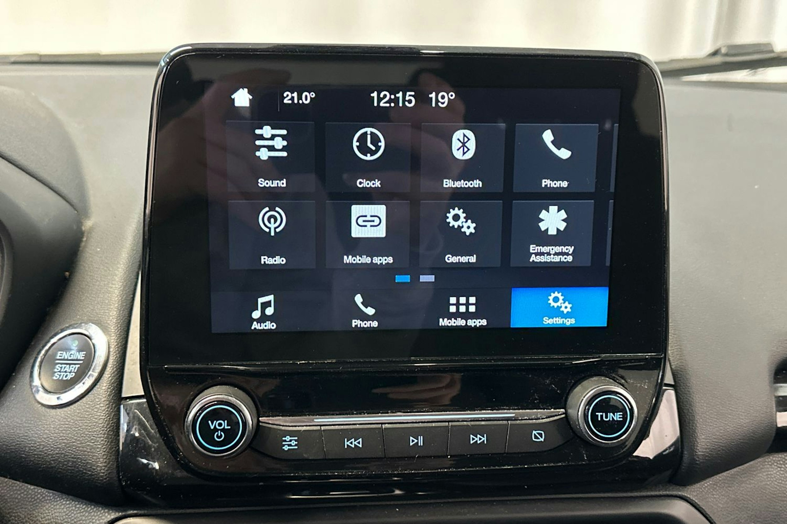 Punainen Ford Ecosport 2019 kuva 22.