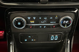 Punainen Ford Ecosport 2019 kuva 25.