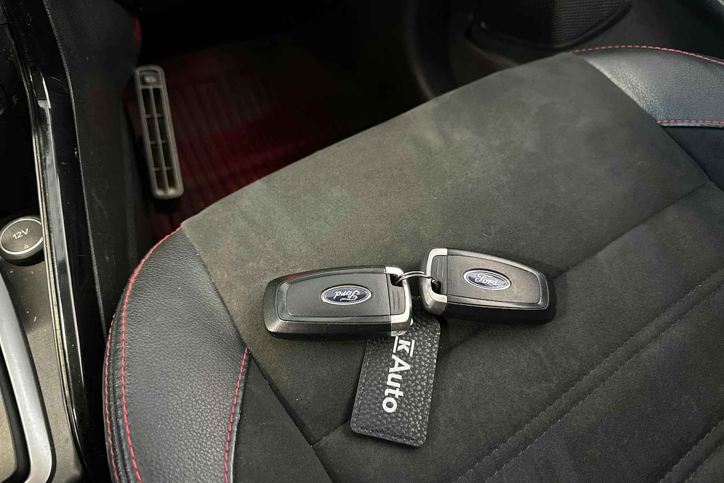 Punainen Ford Ecosport 2019 kuva 26.