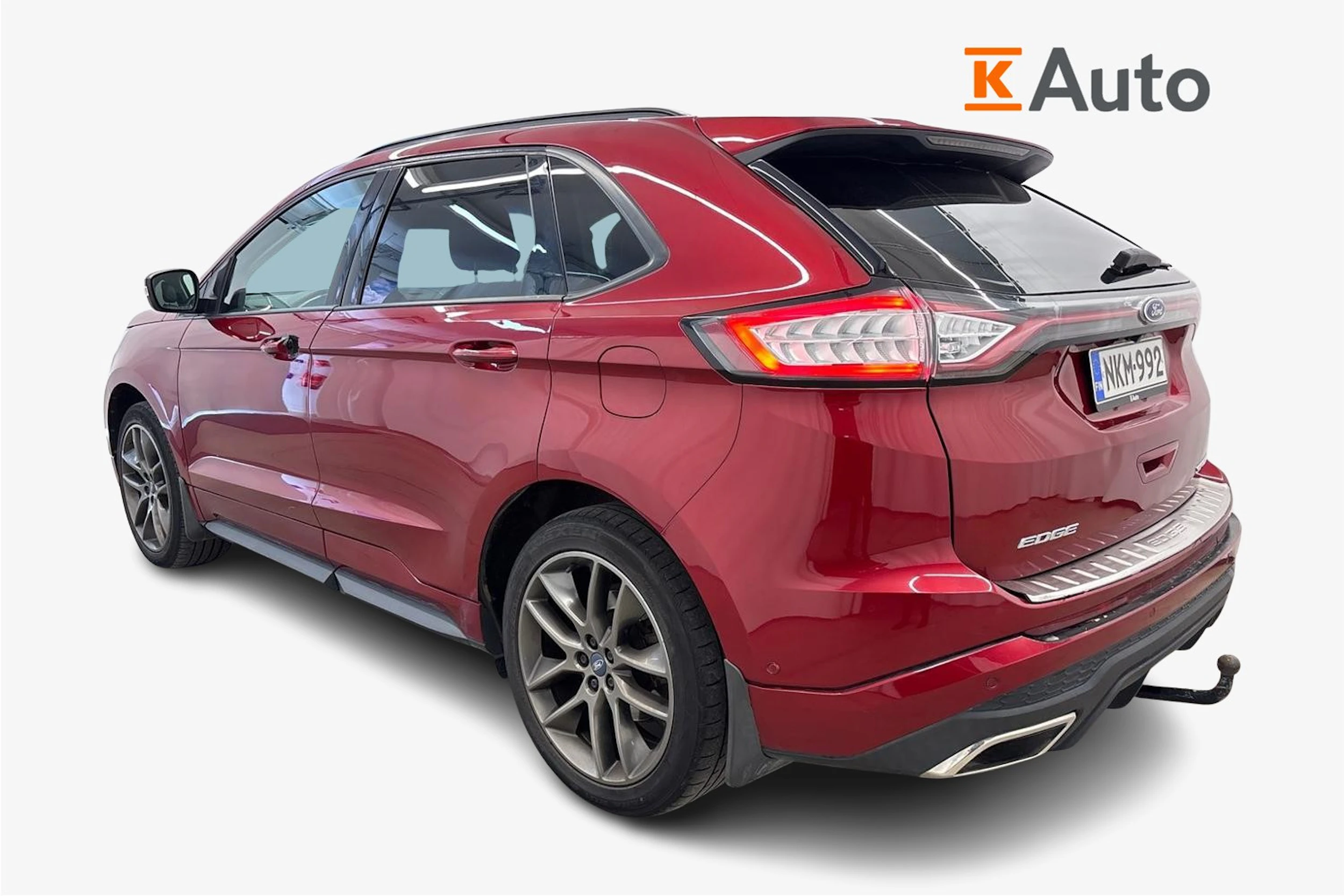 Punainen Ford Edge 2016 kuva 2.