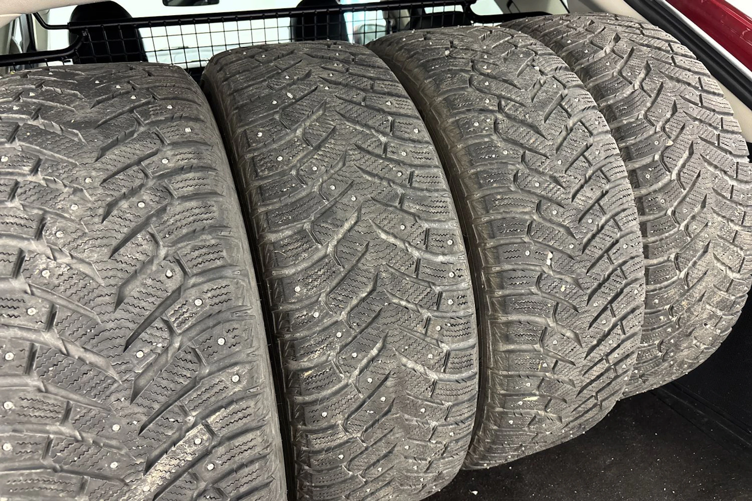 Punainen Ford Edge 2016 kuva 12.