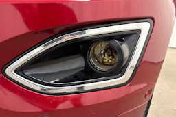 Punainen Ford Edge 2016 kuva 18.