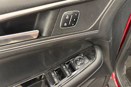 Punainen Ford Edge 2016 kuva 25.