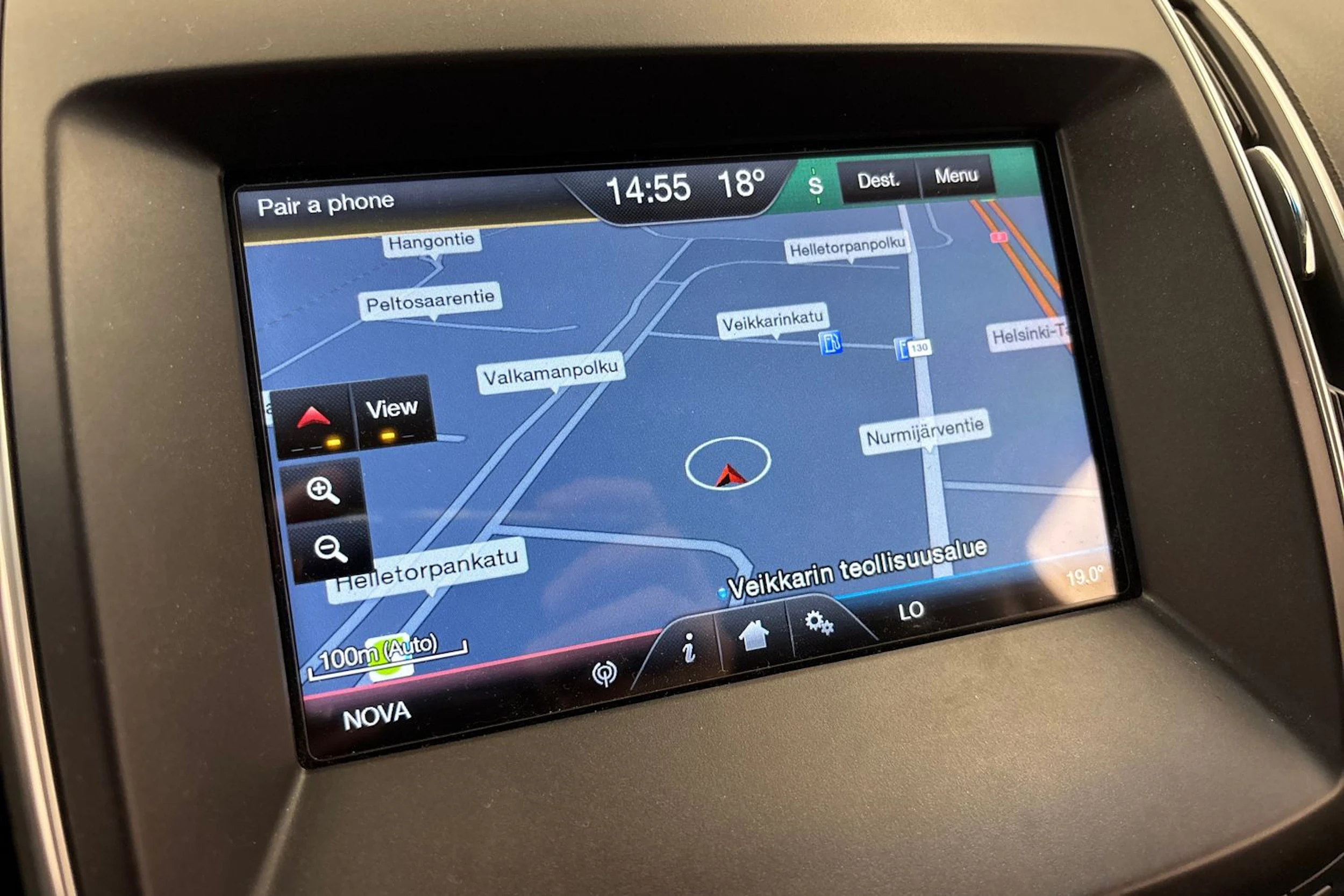 Punainen Ford Edge 2016 kuva 28.