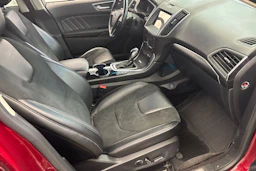 Punainen Ford Edge 2016 kuva 39.
