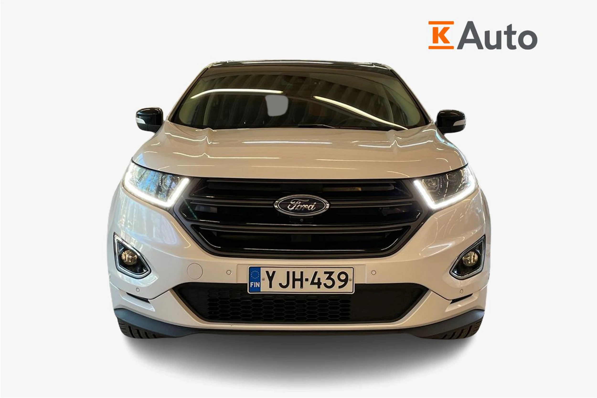 valkoinen Ford Edge 2016 kuva 4.