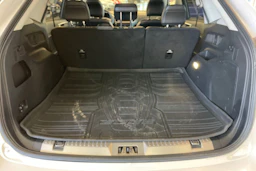 valkoinen Ford Edge 2016 kuva 22.