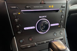 Oranssi Ford Edge 2016 kuva 24.