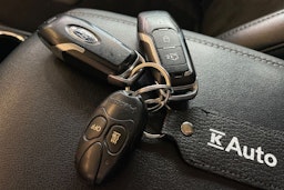 Oranssi Ford Edge 2016 kuva 29.