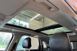 Oranssi Ford Edge 2016 kuva 31.
