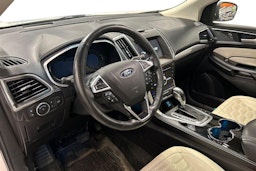 valkoinen Ford Edge 2017 kuva 3.