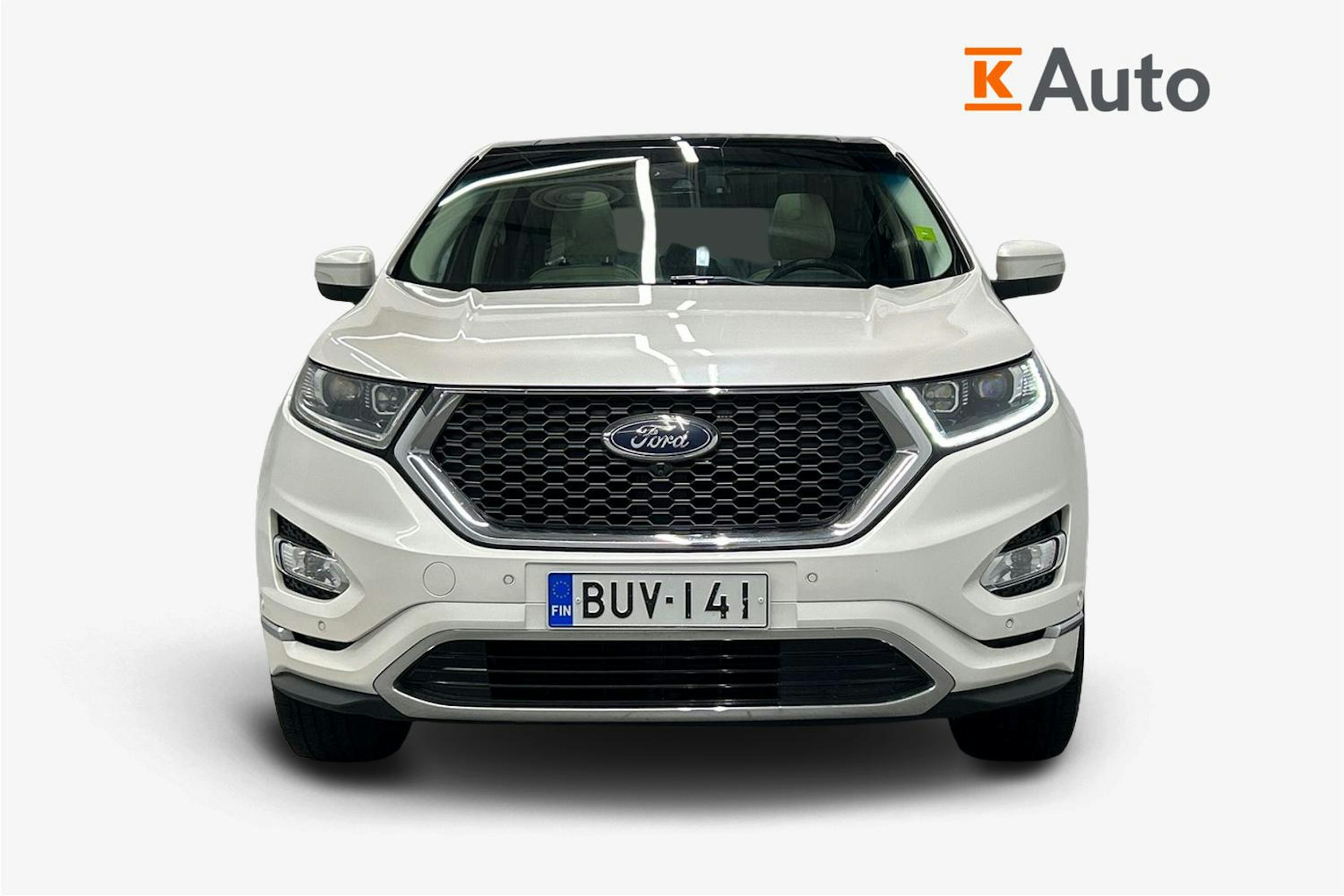 valkoinen Ford Edge 2017 kuva 4.