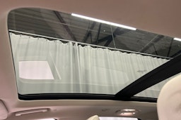 valkoinen Ford Edge 2017 kuva 18.