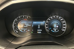 valkoinen Ford Edge 2017 kuva 19.