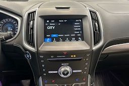 valkoinen Ford Edge 2017 kuva 22.
