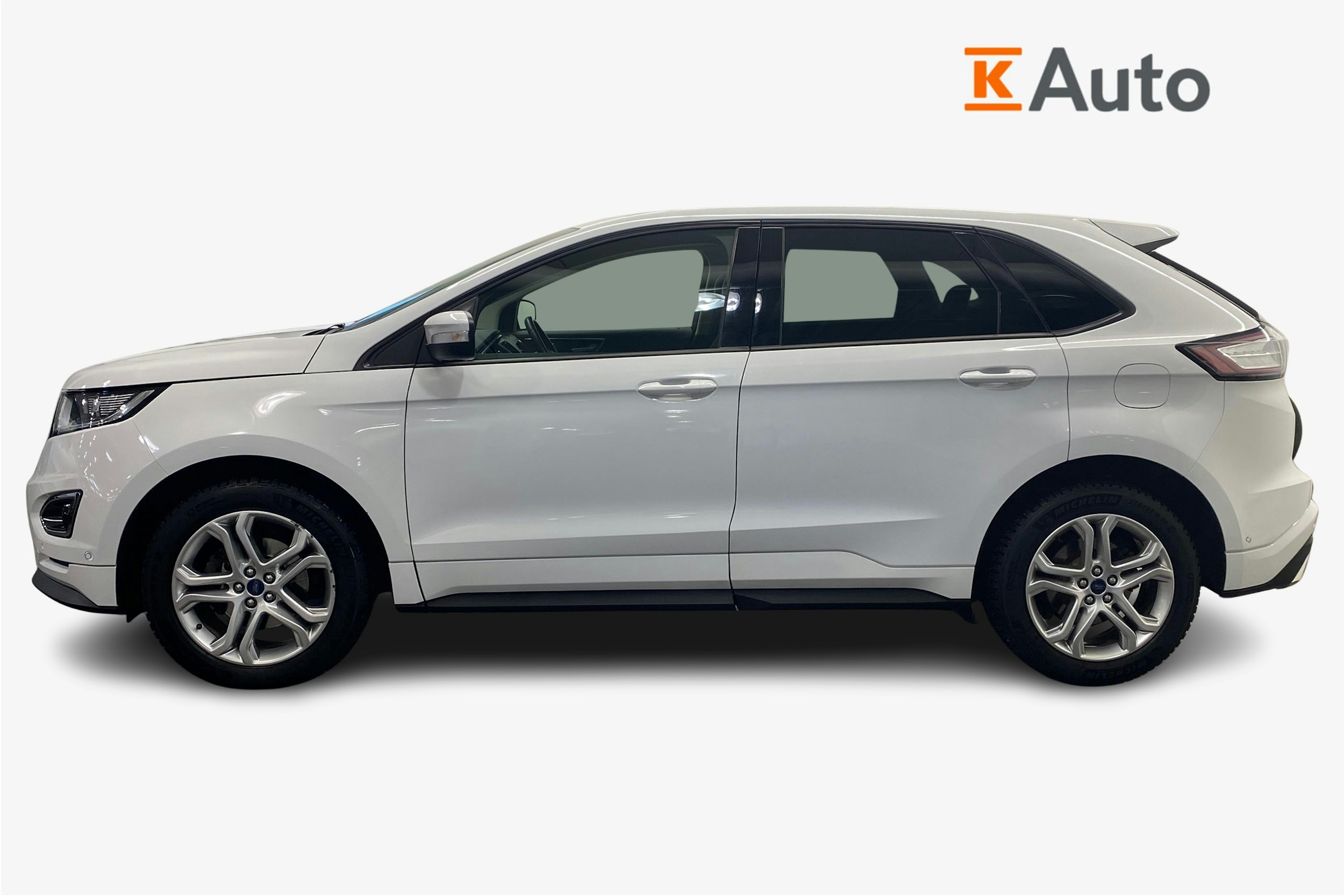 valkoinen Ford Edge 2017 kuva 6.