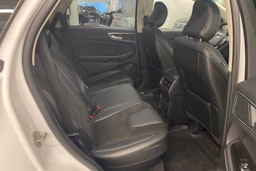 valkoinen Ford Edge 2017 kuva 16.