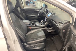 valkoinen Ford Edge 2017 kuva 17.