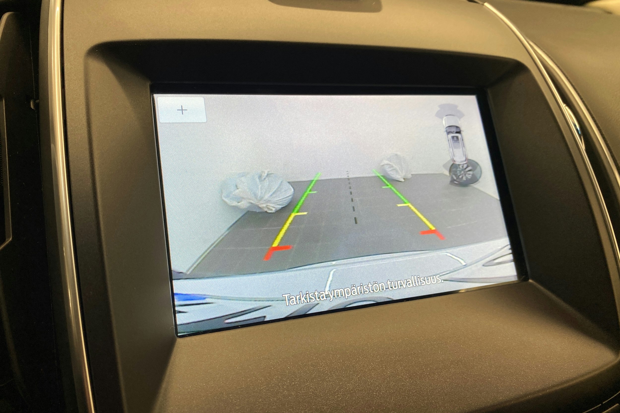 valkoinen Ford Edge 2017 kuva 25.