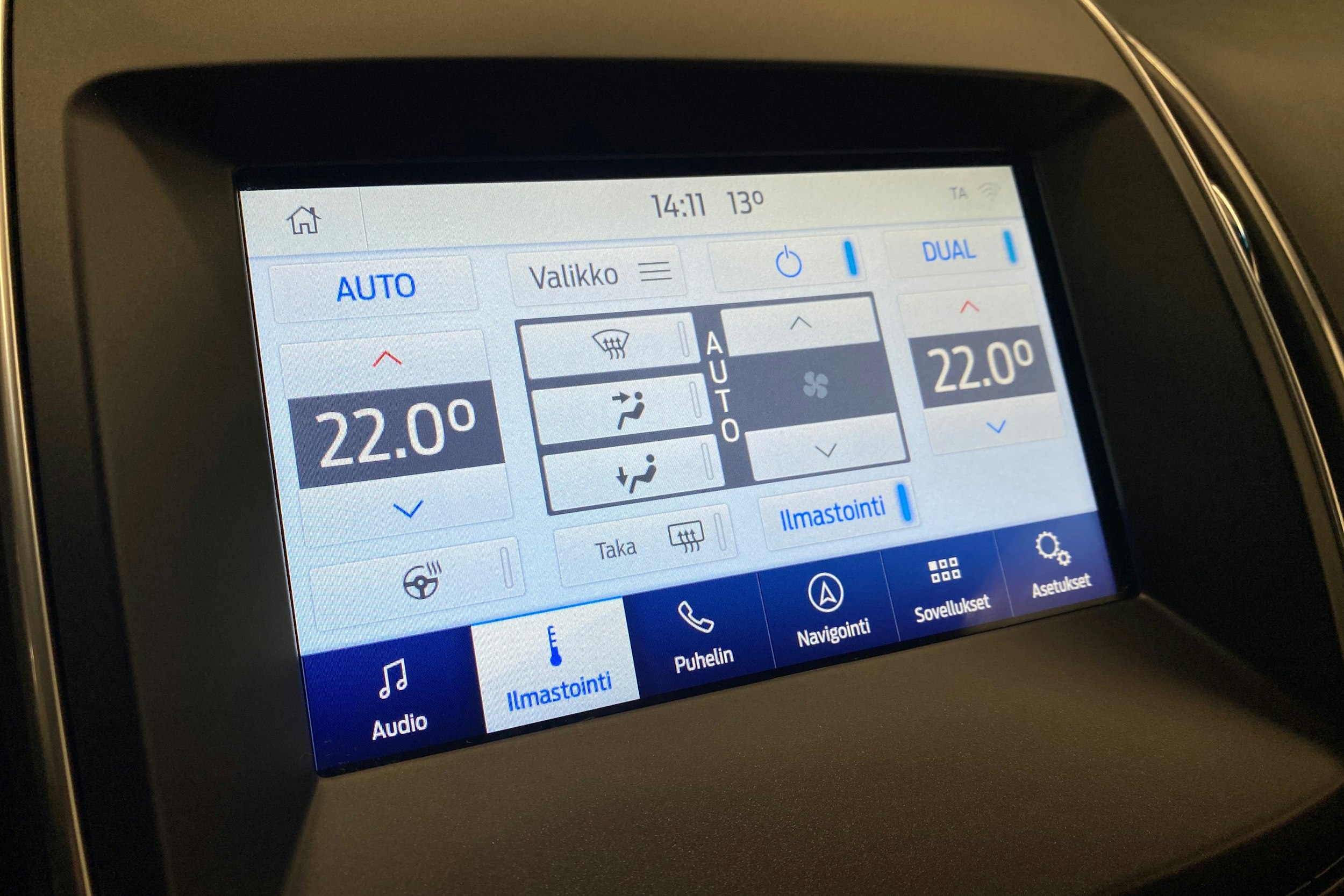 valkoinen Ford Edge 2017 kuva 28.