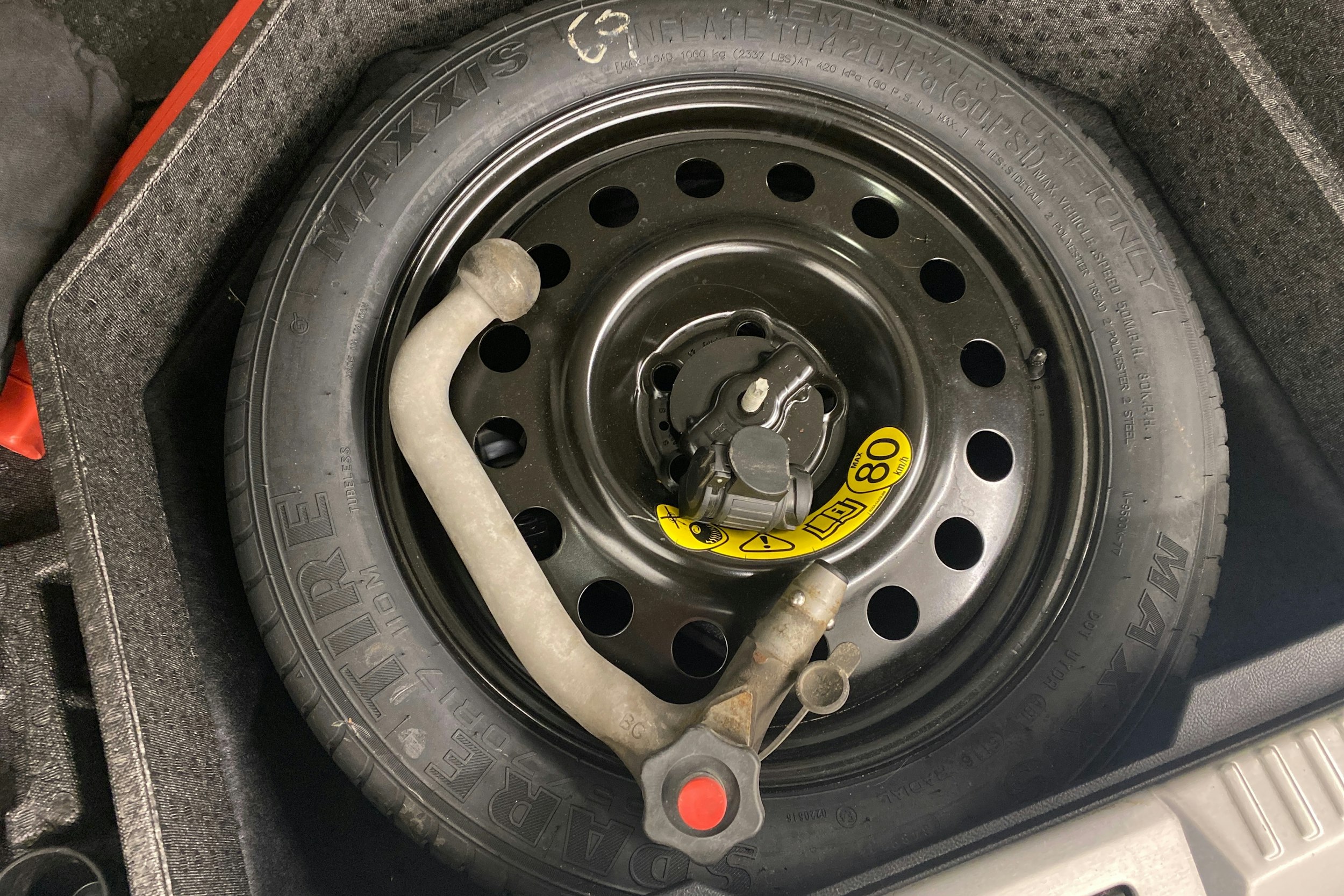 valkoinen Ford Edge 2017 kuva 33.