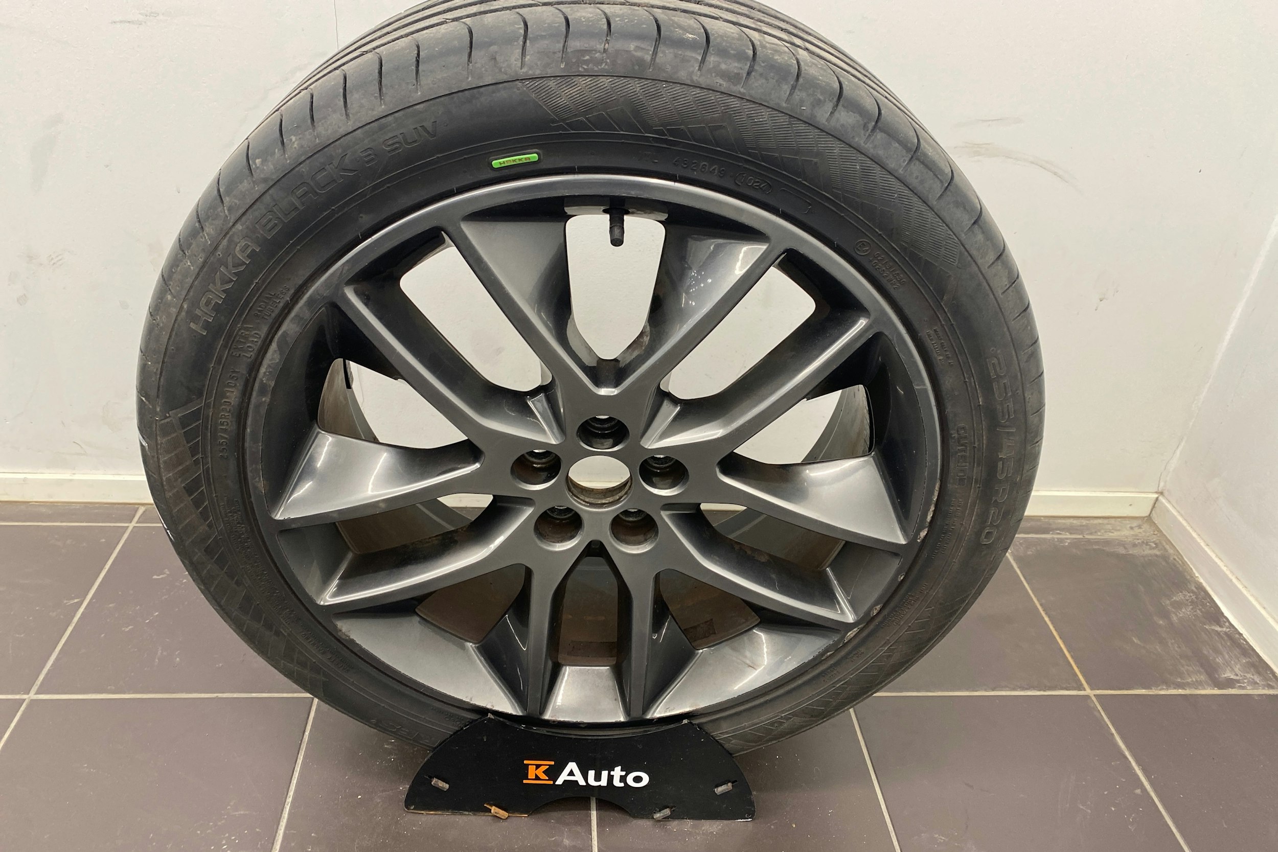 valkoinen Ford Edge 2017 kuva 34.