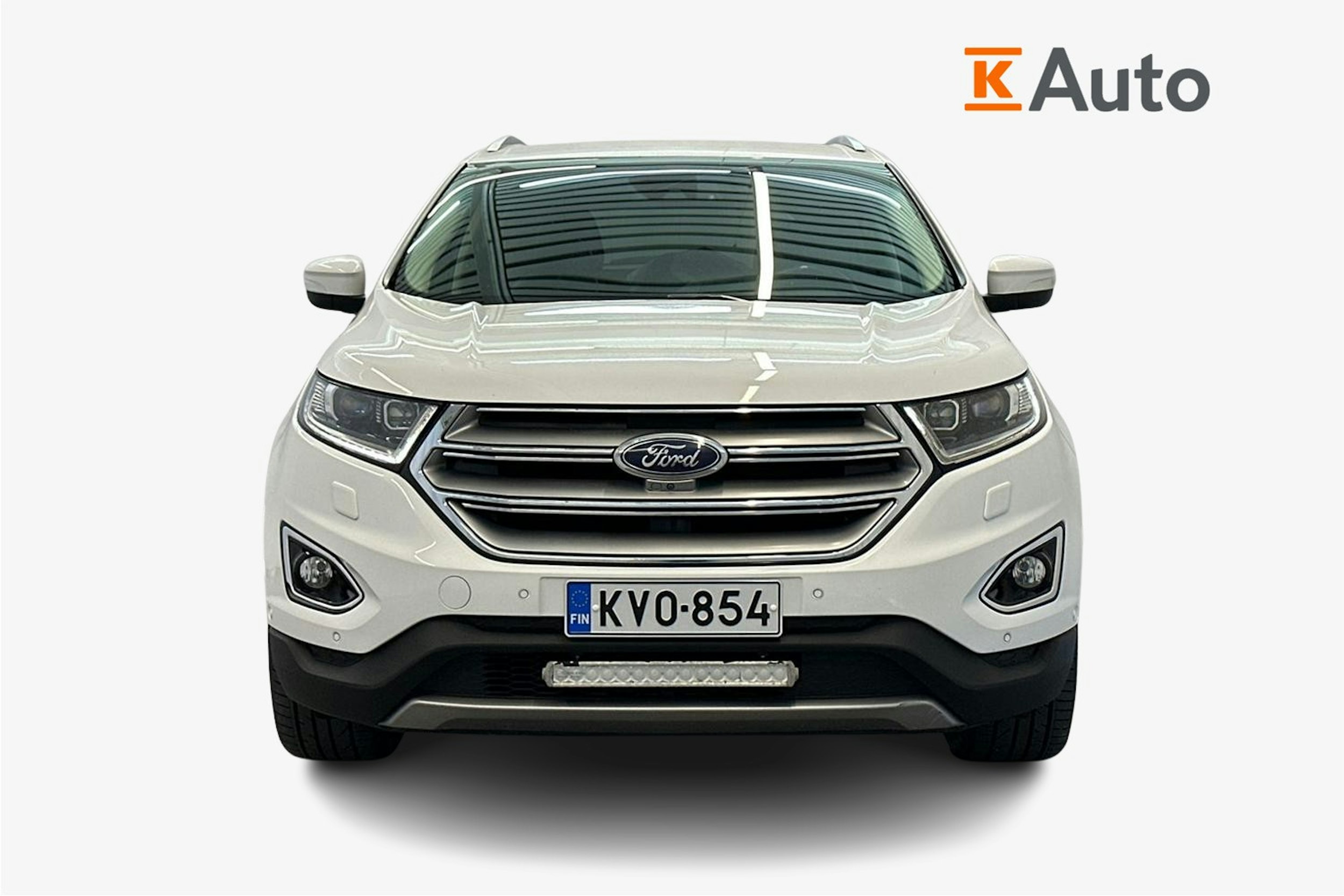 valkoinen Ford Edge 2017 kuva 5.