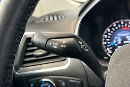 valkoinen Ford Edge 2017 kuva 22.