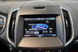 valkoinen Ford Edge 2017 kuva 24.