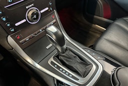 valkoinen Ford Edge 2017 kuva 27.