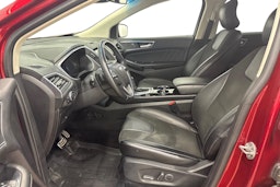 punainen Ford Edge 2018 kuva 7.