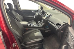 punainen Ford Edge 2018 kuva 9.