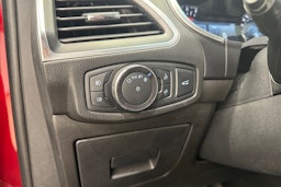 punainen Ford Edge 2018 kuva 17.